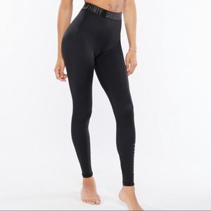 Forever Savage Legging - Medium